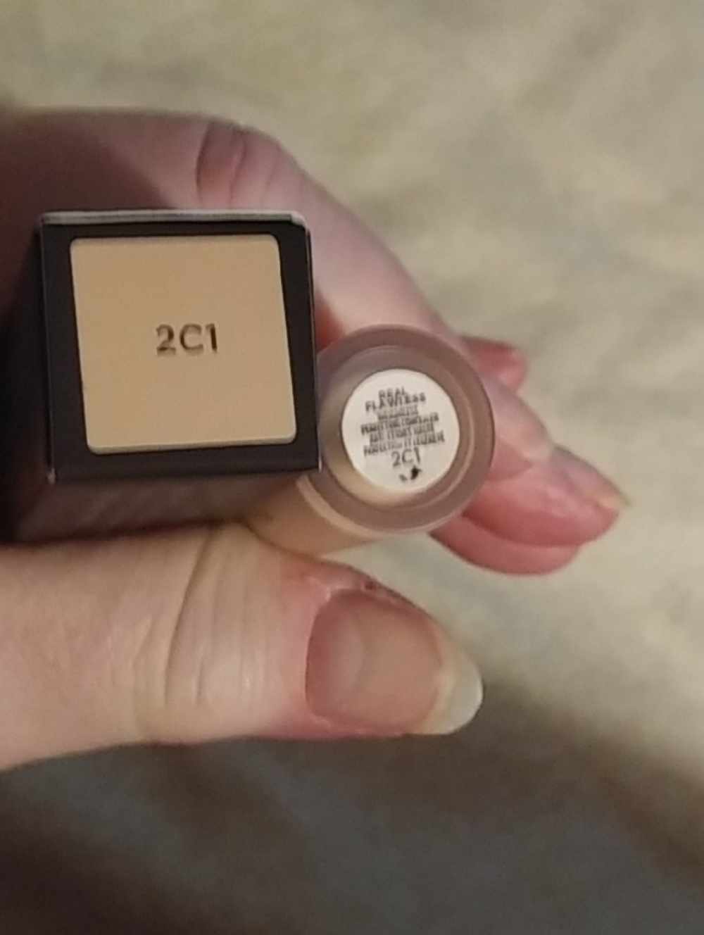 Laura Mercier Real Flawless Weightless Perfecting Serum Concealer in 2C1 New!! - Picture 7 of 7